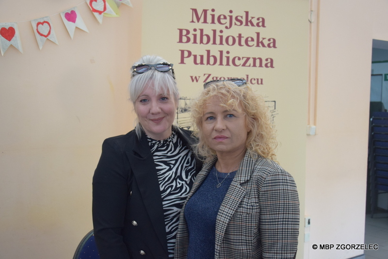 Autorka Monika Sawicka i Dyrektor MBP w Zgorzelcu - Krystyna Radzięta.