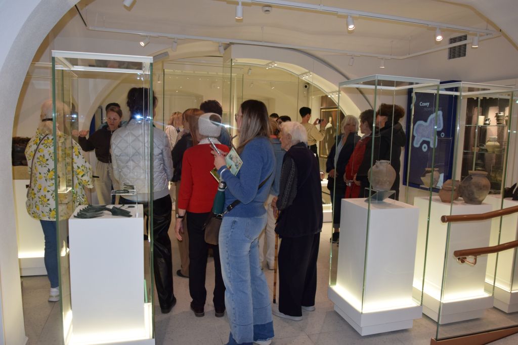 Zwiedzanie Muzeum Ceramiki w Bolesławcu.