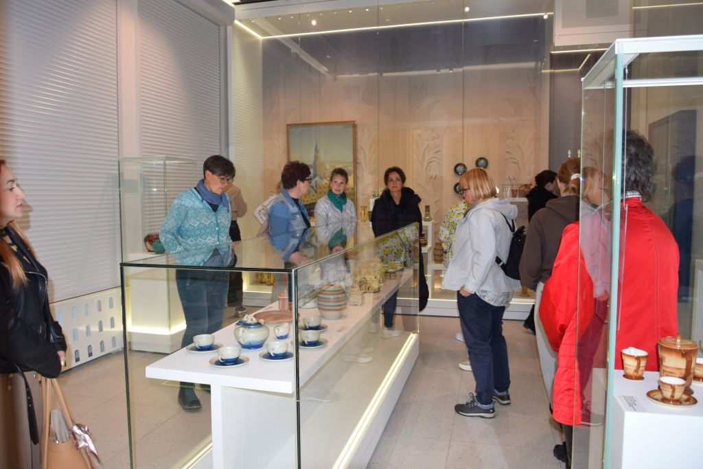 Zwiedzanie Muzeum Ceramiki w Bolesławcu.