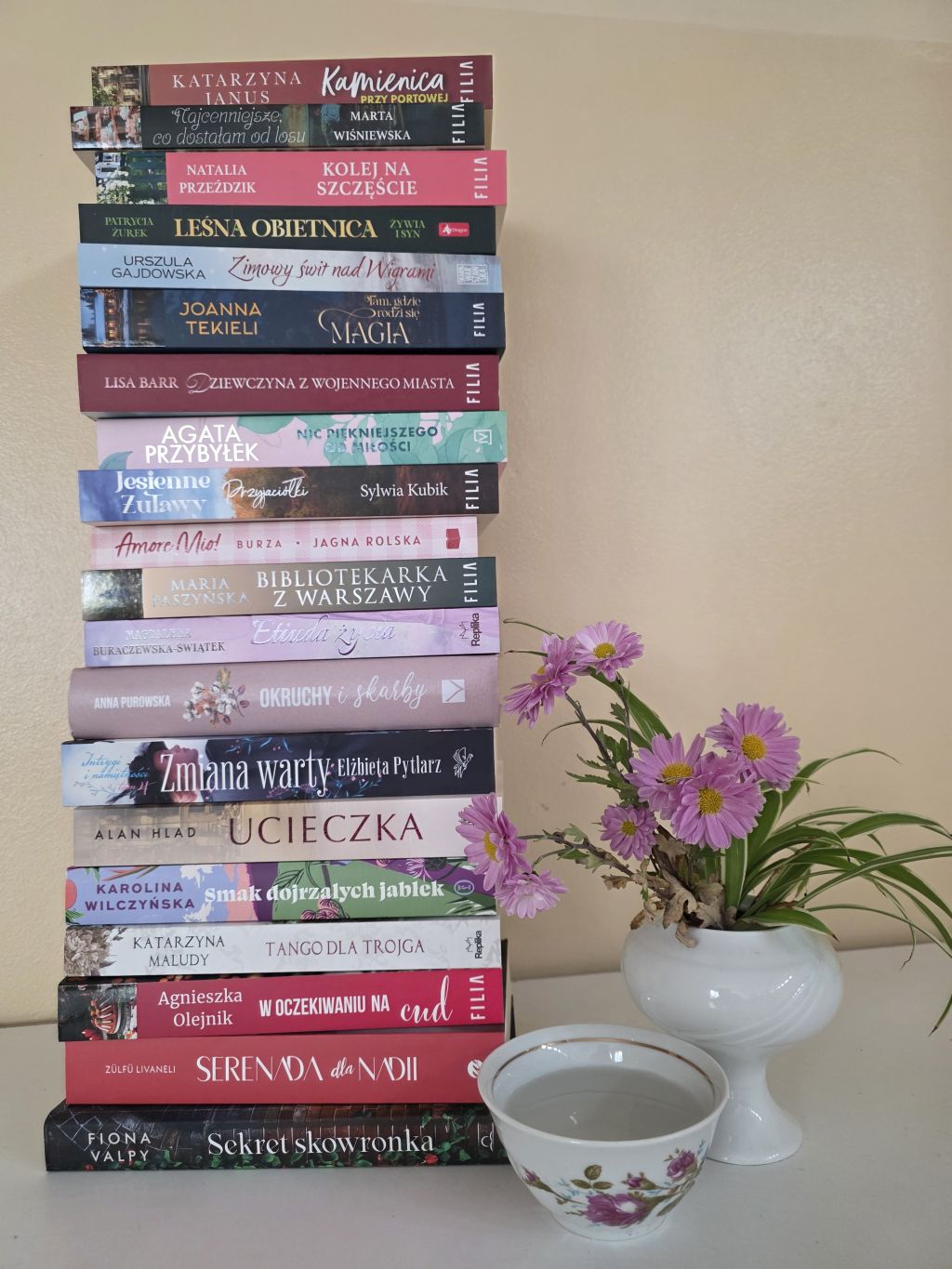 Nowe książki zakupione do Filii nr 4 MBP w Zgorzelcu.