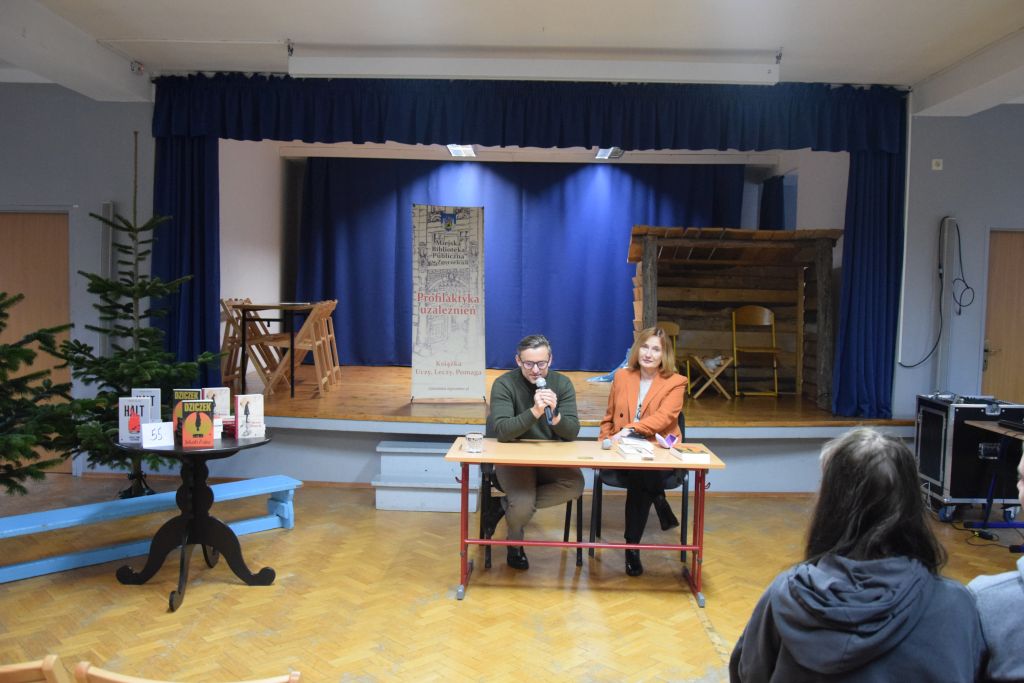 Spotkanie uczniów Europejskiego Liceum Ogólnokształcącego w&nbsp;Zgorzelcu z&nbsp;Jakubem Zającem.