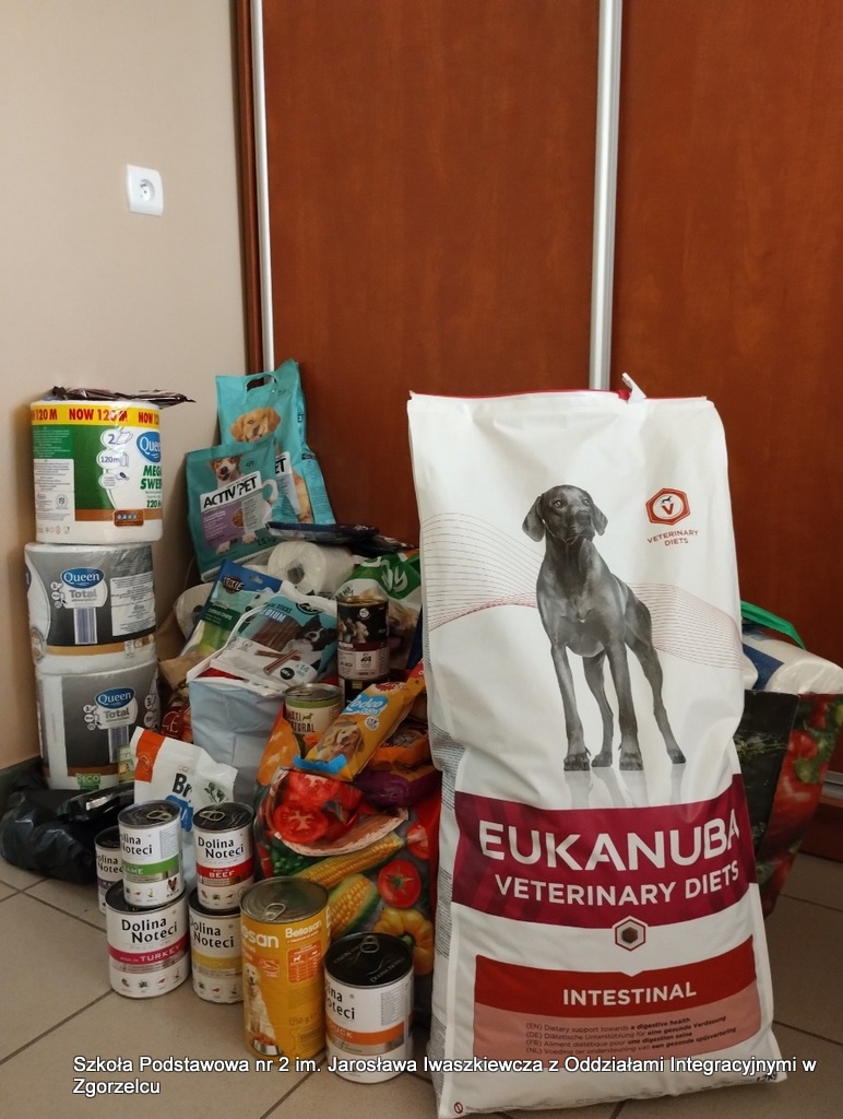 Zbiórka darów od uczniów ze Szkoły Podstawowej nr 2 im. Jarosława Iwaszkiewicza z Oddziałami Integracyjnymi w Zgorzelcu Zbiórka darów od uczniów ze Szkoły Podstawowej nr 2 im. Jarosława Iwaszkiewicza z Oddziałami Integracyjnymi w Zgorzelcu
