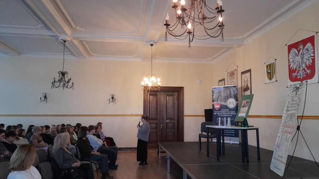  Spotkanie Danuty Sadownik z&nbsp;uczniami Liceum Ogólnokształcącego im. Braci Śniadeckich w&nbsp;Zgorzelcu.