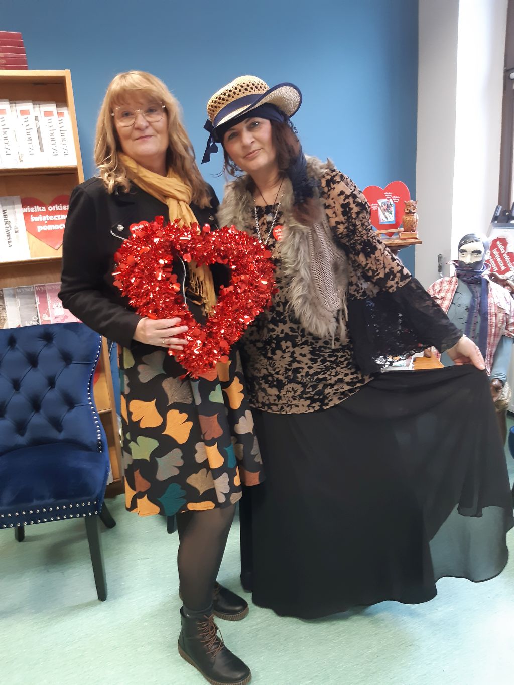 Spotkanie Dyskusyjnego Klubu Książki "Literiada" w&nbsp;Czytelni MBP. Gościnią spotkania była Olimpia Tokarewska - poetka, recytatorka, improwizatorka.