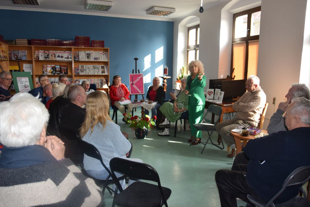 Spotkanie Dyskusyjnego Klubu Książki "Literiada" w&nbsp;Czytelni MBP.