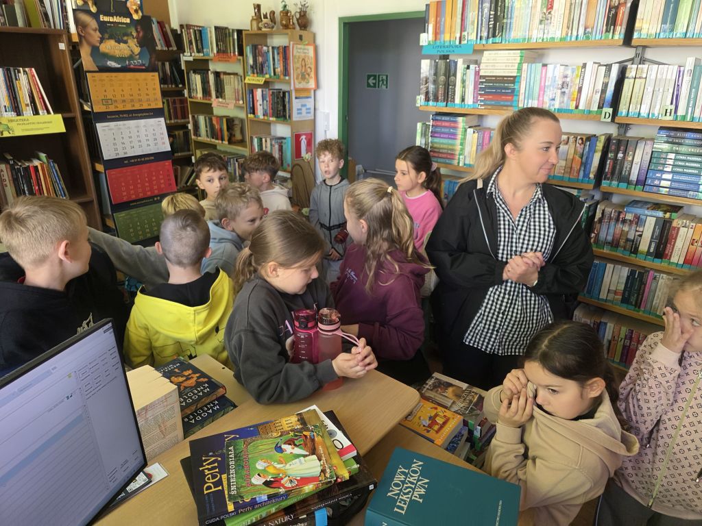 Spotkanie z&nbsp;uczniami II klasy w&nbsp;Filii nr 4 MBP w&nbsp;Zgorzelcu.