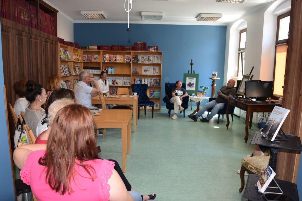 Spotkanie Dyskusyjnego Klubu Książki „Literiada” w&nbsp;Czytelni MBP.